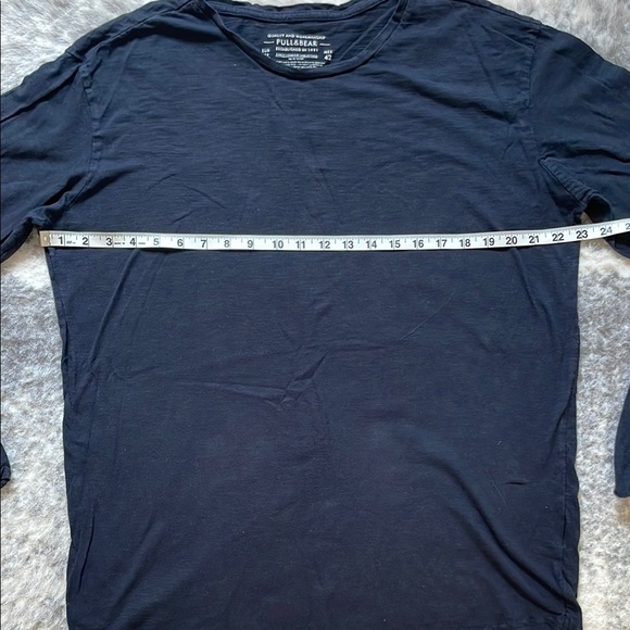 Pull&Bear Dark Blue Comfort Tee - Picture 2 of 6